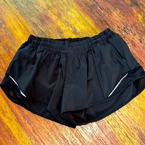 Lululemon Hotty hot shorts size 12